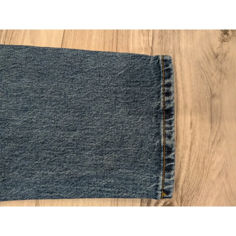 Levi's 557 Men's Jeans 34x32 Blue Denim Straight Leg 10
